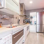 Апартаменты Luxurious In The Center Of
