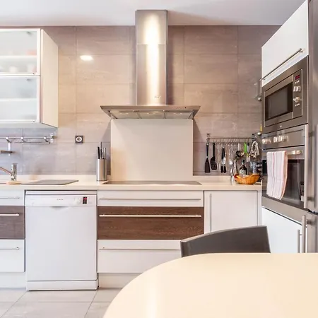 Apartment Luxurious In The Center Of *