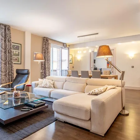 Luxurious In The Center Of *