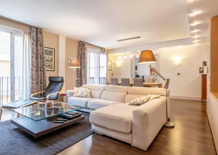 Luxurious In The Center Of *